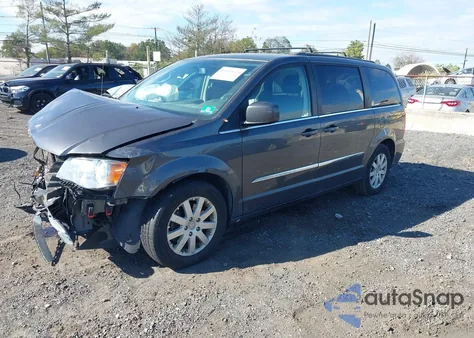 2015 Chrysler Town & Country Touring from USA, damaged, VIN 2C4RC1BG0FR638133